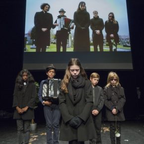 Child actors evoke the story of a horrendous child killer on Trafó’s stage