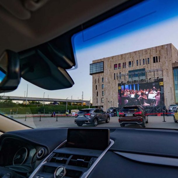 Drive-in cinema assures: no lack of music for the summer!