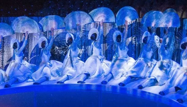 Wonderful Nativity by the Hungarian State Folk Ensemble