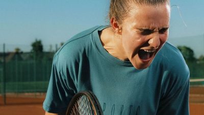 <em>Julie Keeps Quiet</em> Review: Breaking the Cycle